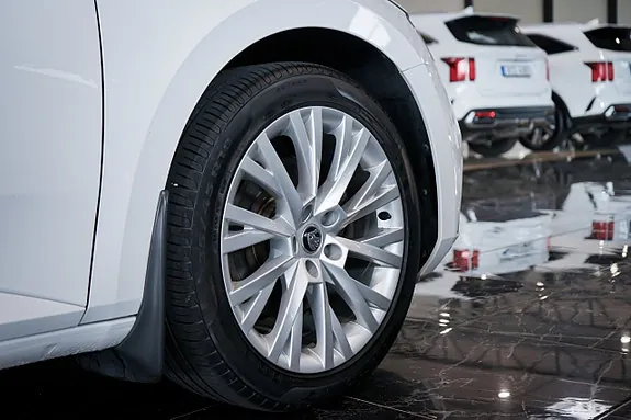 Skoda Superb 2021 photo 5