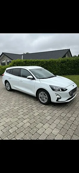Ford Focus 2021 photo 2