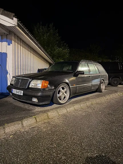 Mercedes-Benz E300