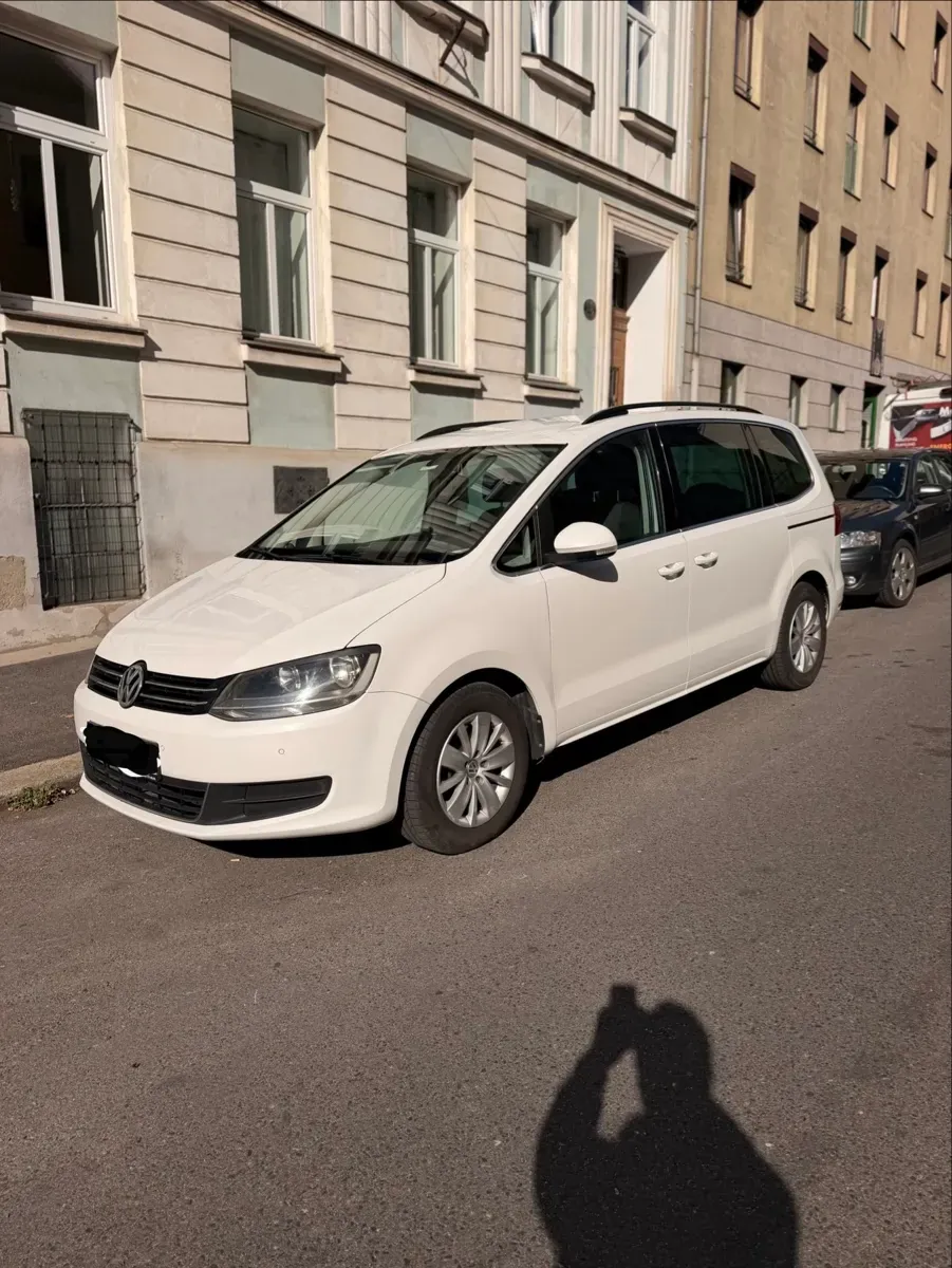 Volkswagen Sharan 2013 photo 2