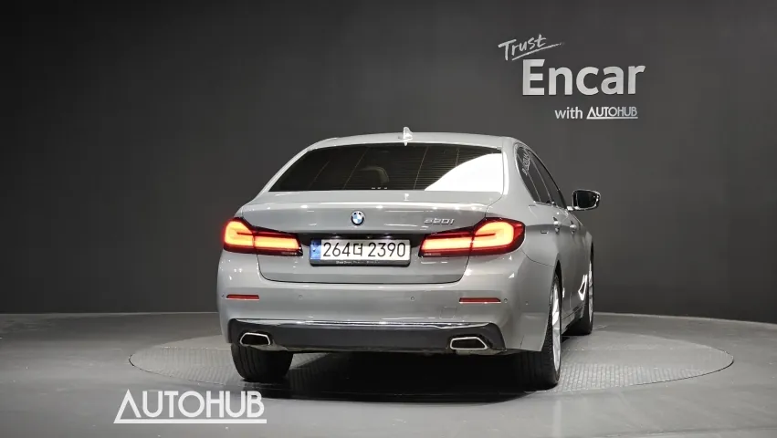 BMW 5 Series 2021 photo 4