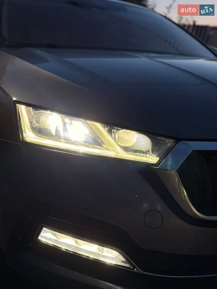Skoda Octavia 2022 photo 2