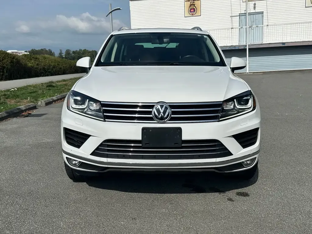 Volkswagen Touareg 2015 photo 2