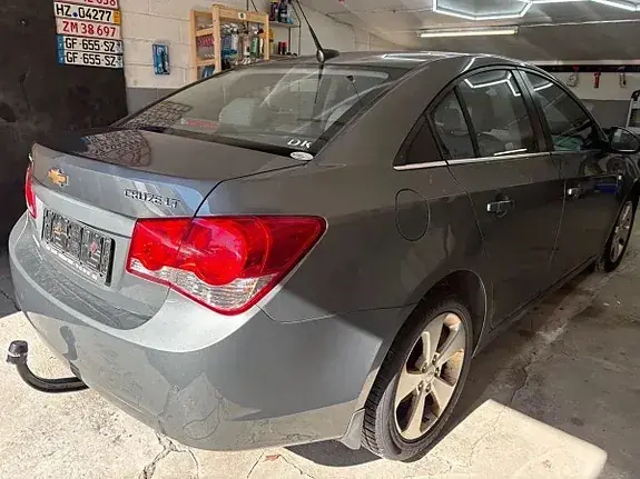 Chevrolet Cruze 2010 photo 3