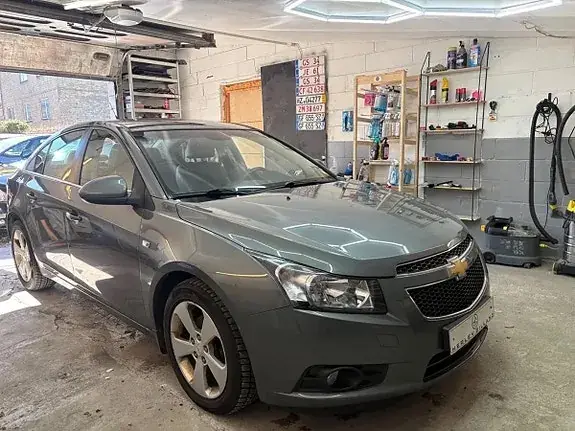 Chevrolet Cruze 2010 photo 2