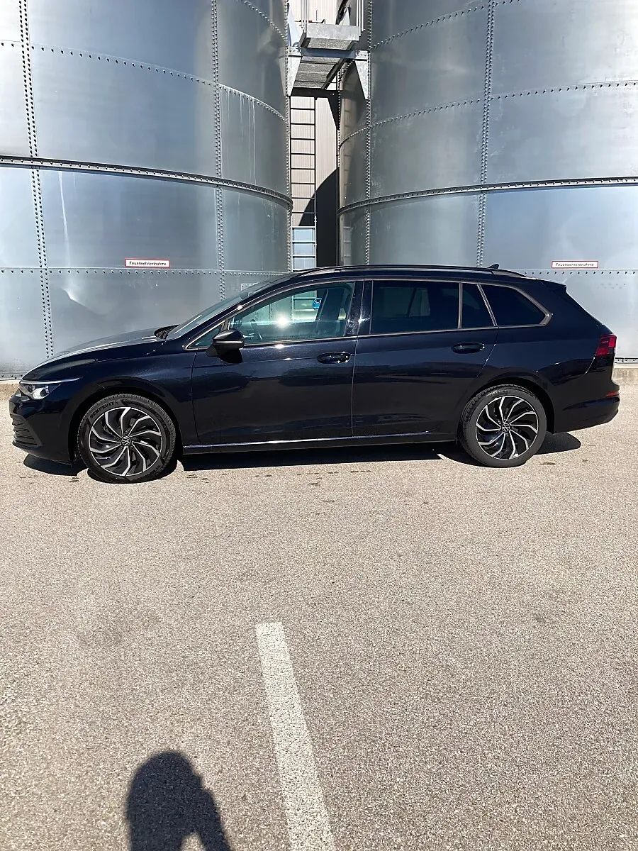 Volkswagen Golf 2021 photo 2