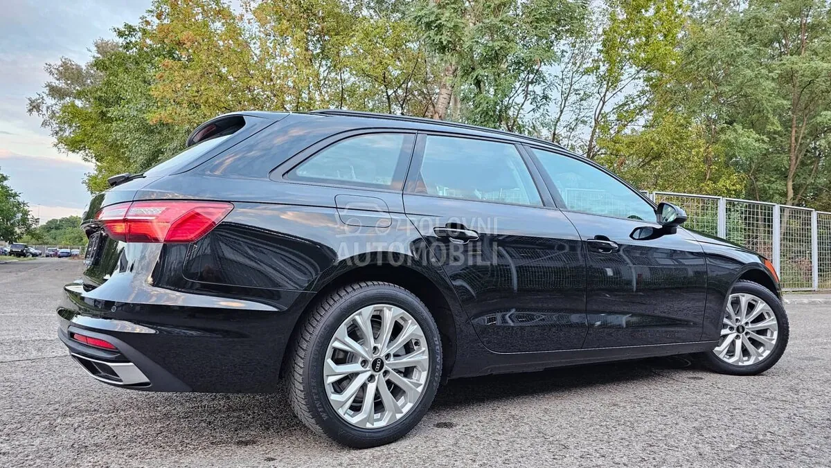 Audi A4 2022 photo 4