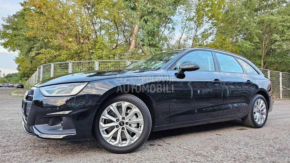 Audi A4 2022 photo 2