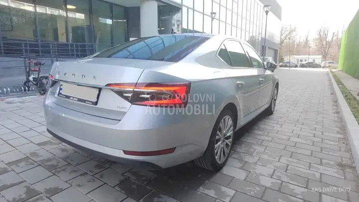 Skoda Superb 2023 photo 4