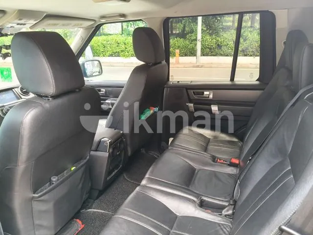Land Rover Discovery 2010 photo 2