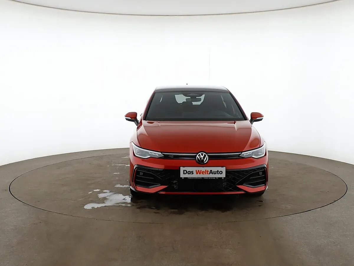 Volkswagen Golf 2025 photo 3