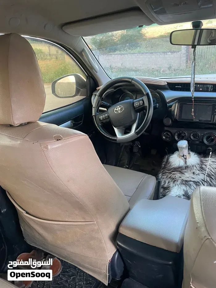 Toyota Hilux 2020 photo 2