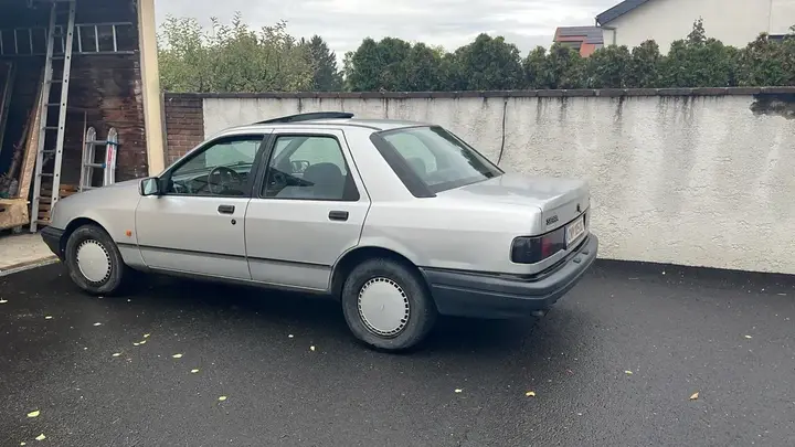 Ford Sierra 1992 photo 2