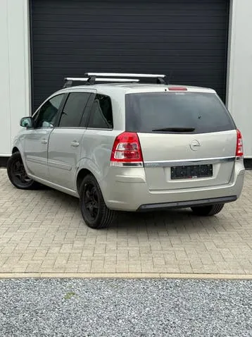 Opel Zafira 2011 photo 3