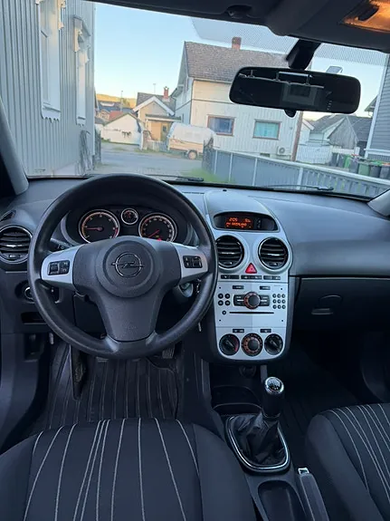 Opel Corsa 2010 photo 4