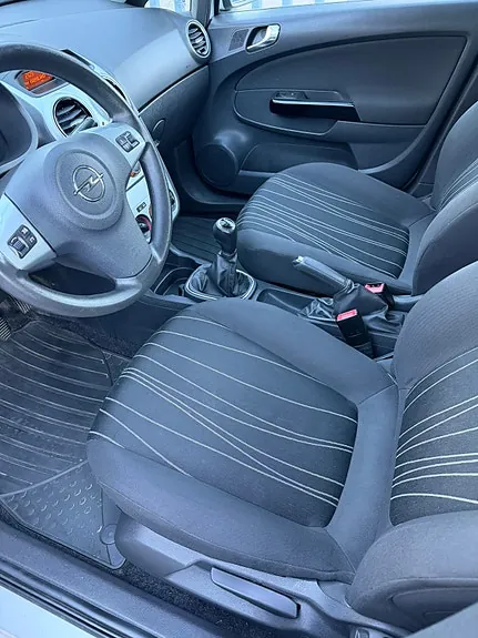 Opel Corsa 2010 photo 3