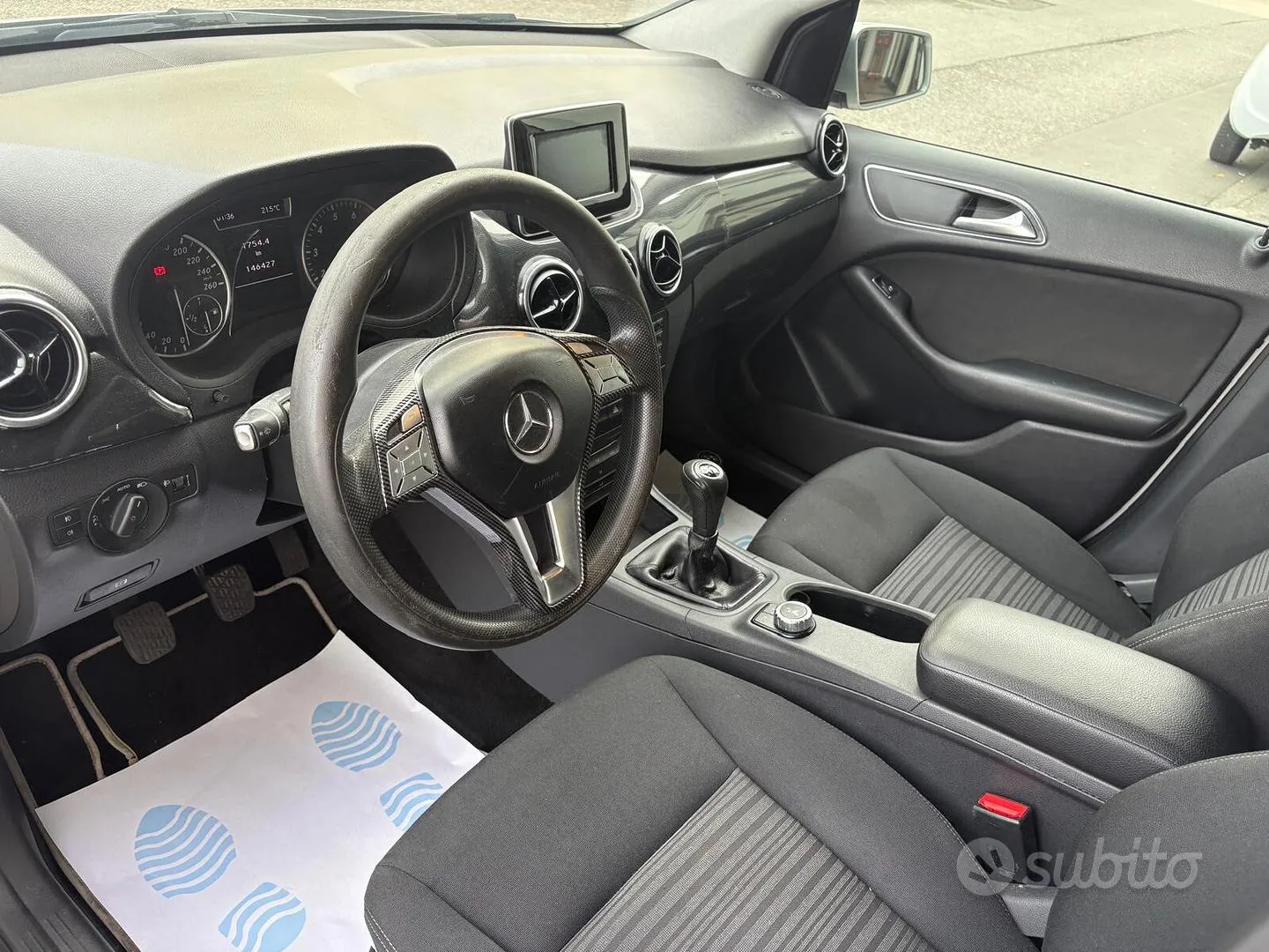 Mercedes-Benz B 180 2012 photo 4
