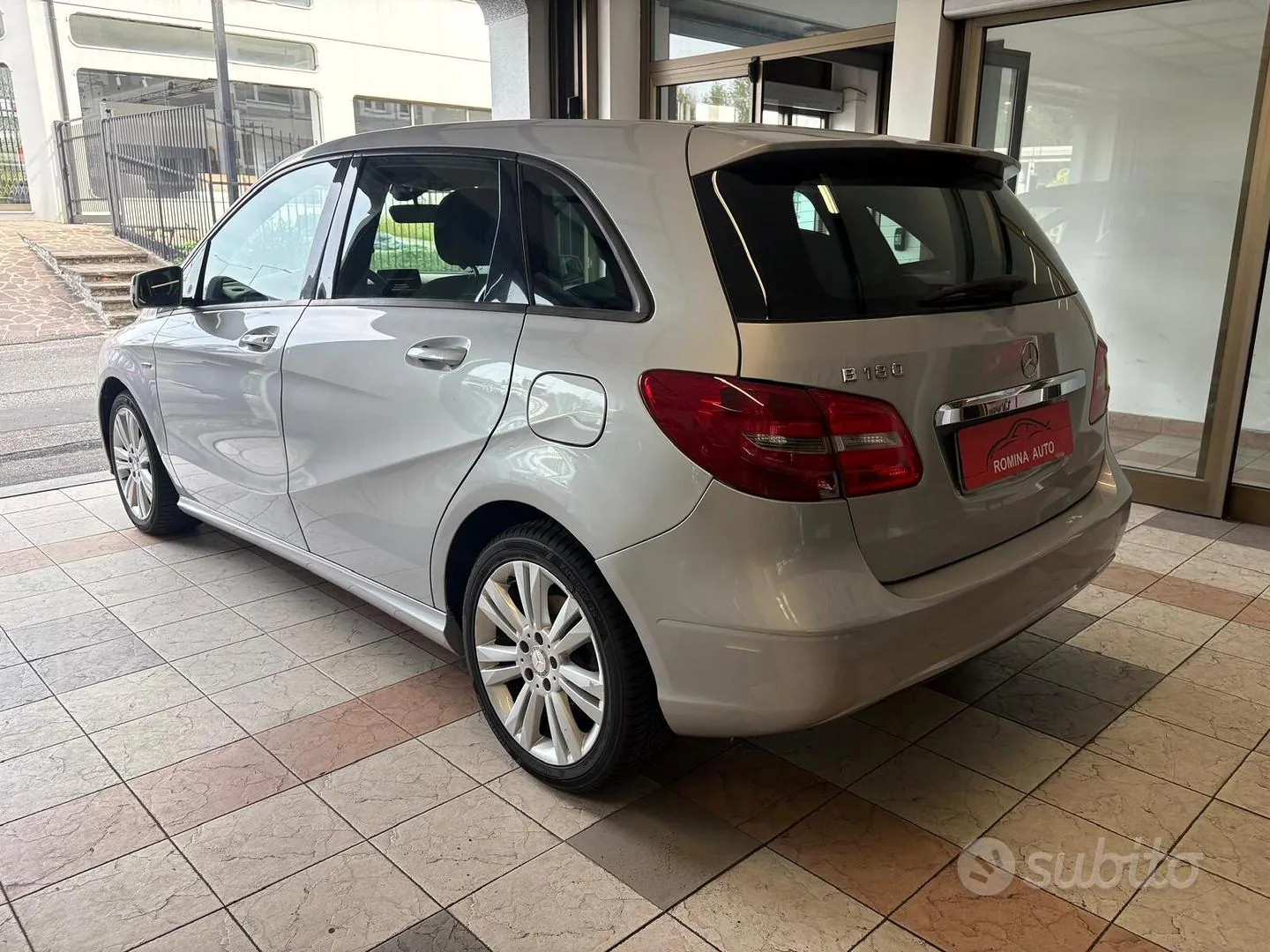 Mercedes-Benz B 180 2012 photo 5