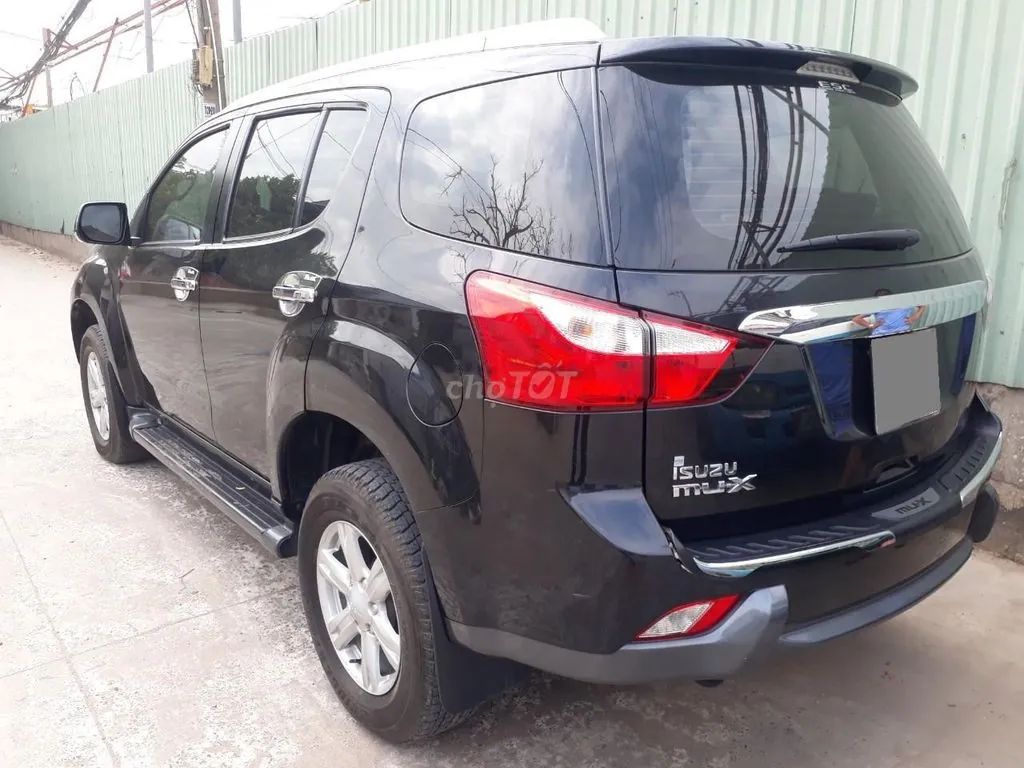 Isuzu Mu-X 2019 photo 2