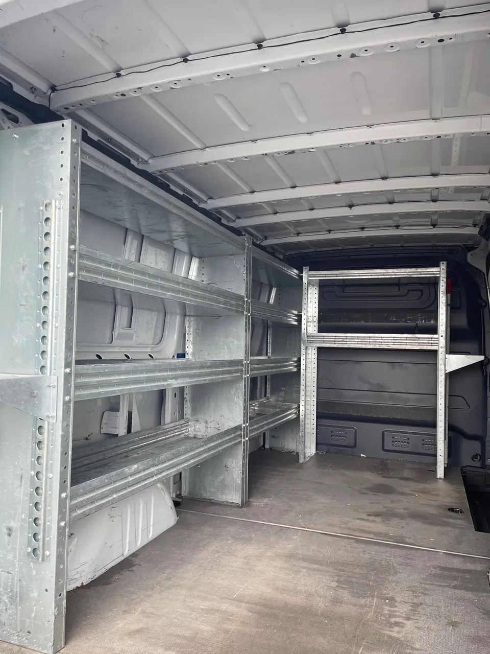 Mercedes-Benz Sprinter Van 2022 photo 2