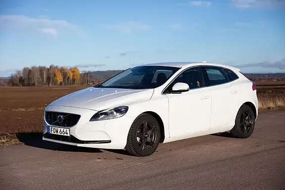 Volvo V40 2014 photo 2