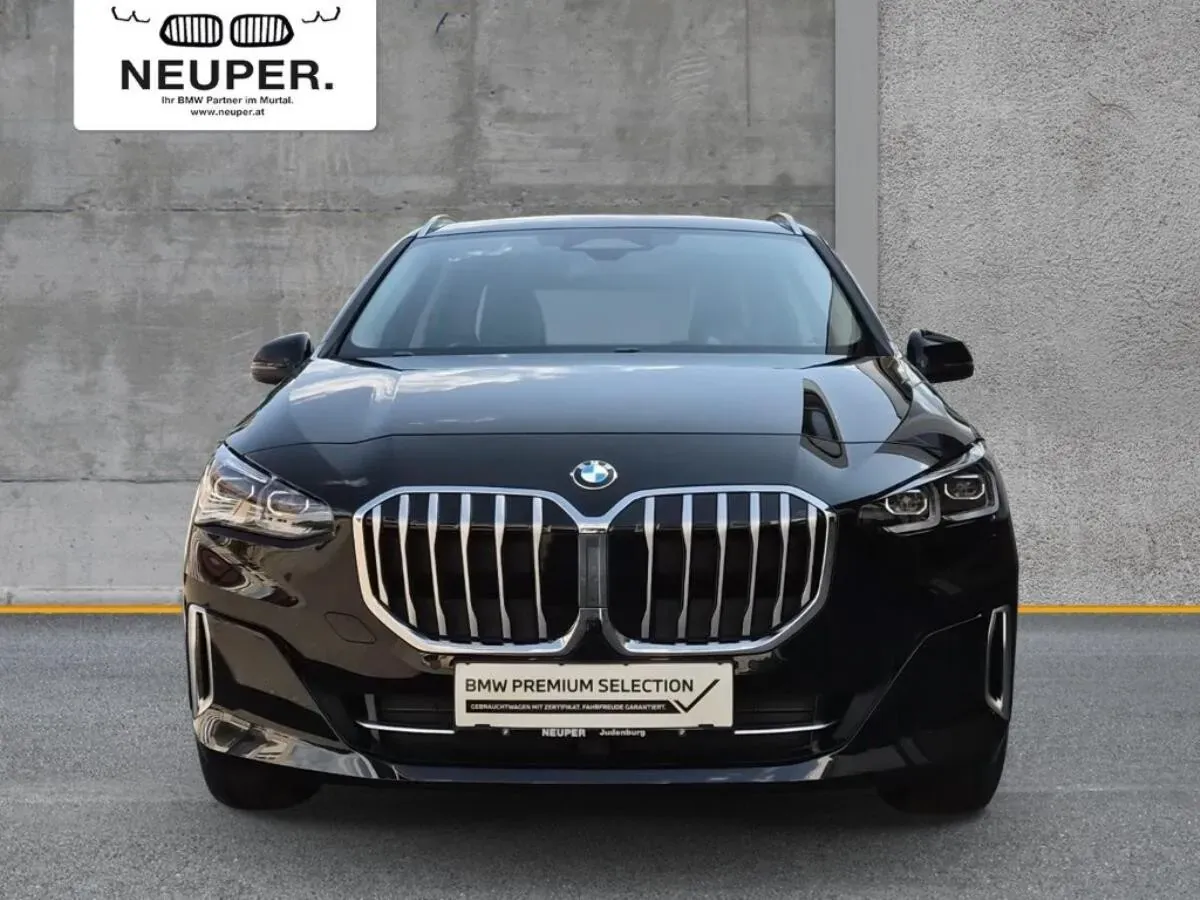 BMW 2 Series 2026 photo 2