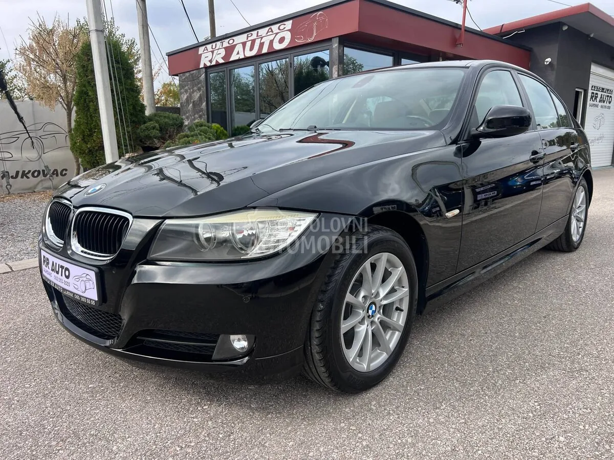 BMW 318 2009 photo 3