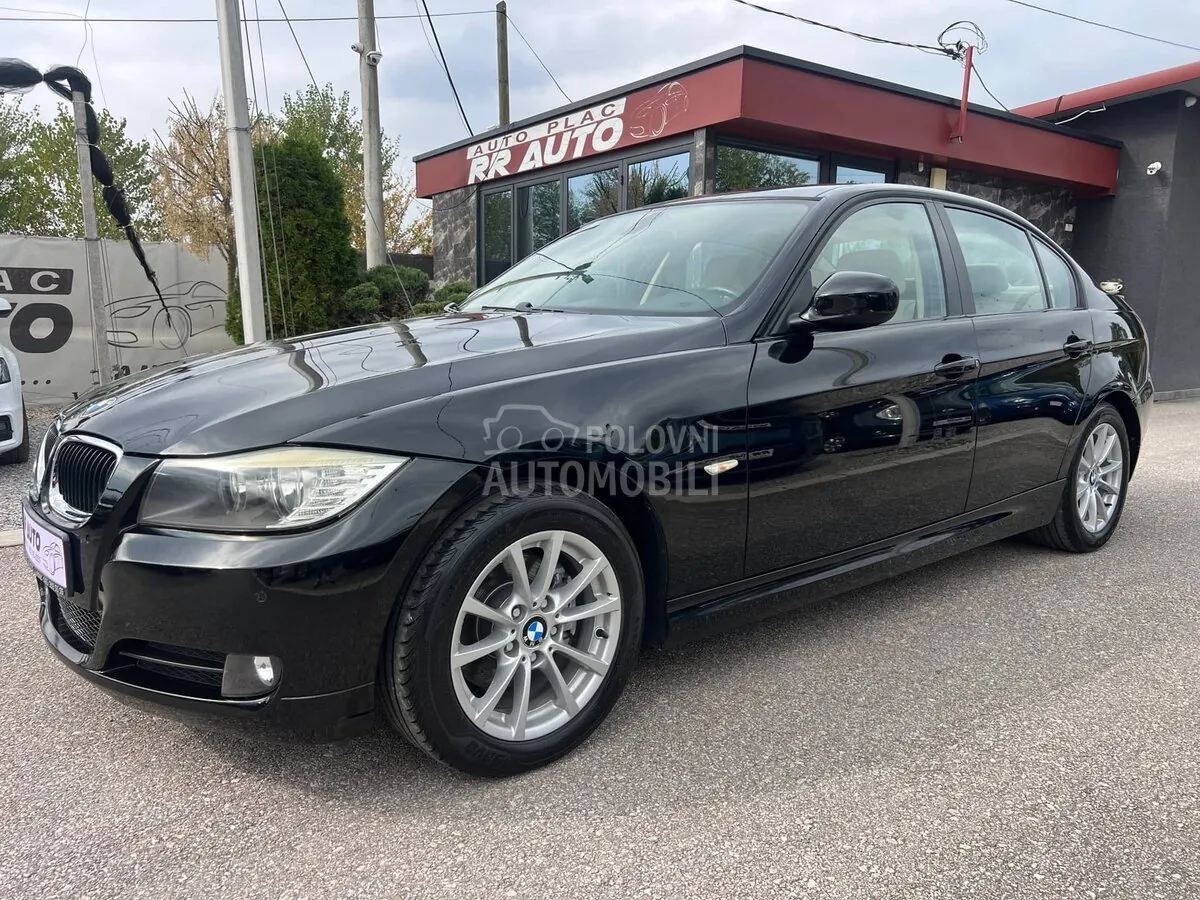 BMW 318 2009 photo 4