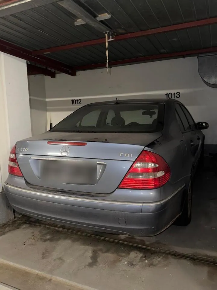 Mercedes-Benz E270