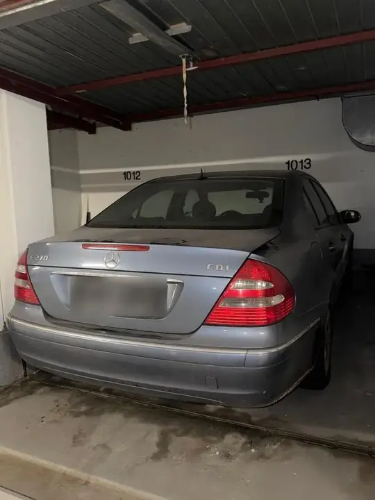 Mercedes-Benz E270