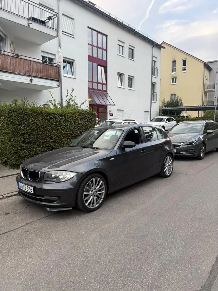 BMW 118I E87