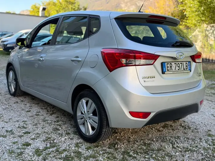 Hyundai Ix20 2013 photo 3