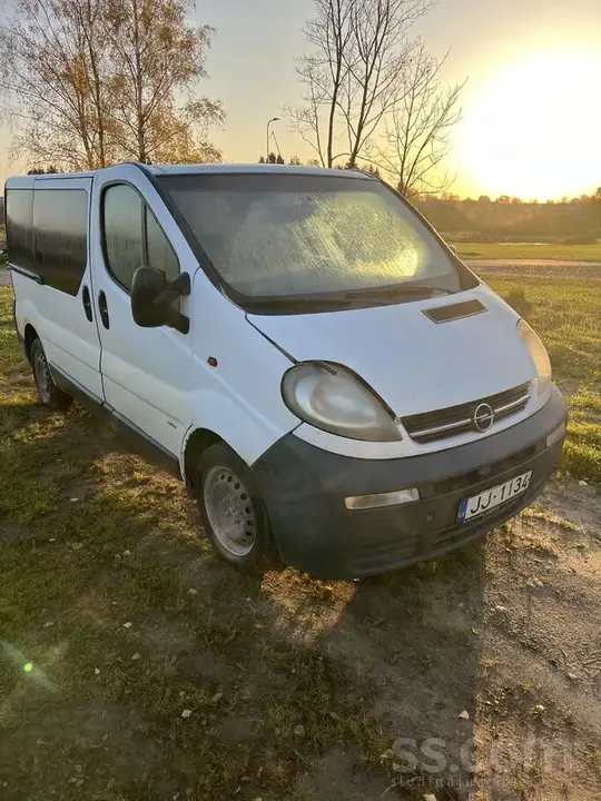 Opel Vivaro 2004 photo 2