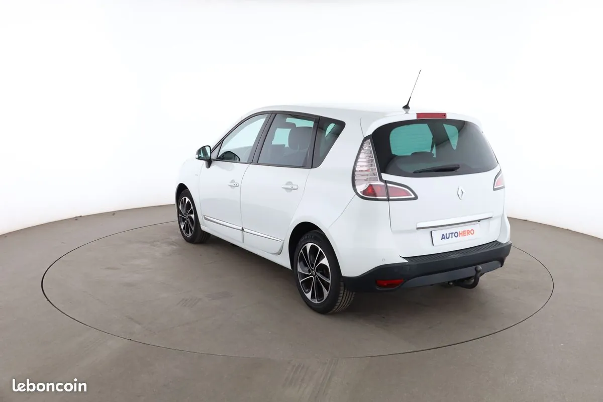 Renault Scenic 2016 photo 2