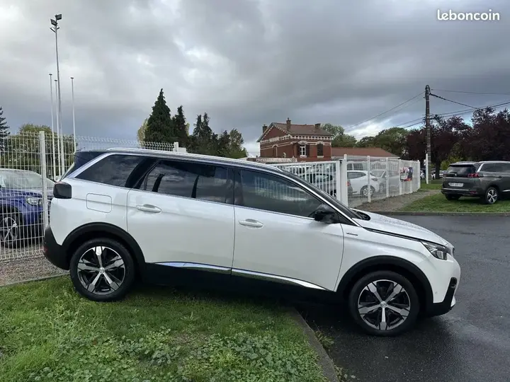 Peugeot 5008 2019 photo 4