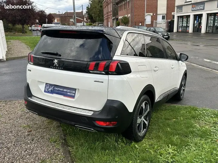 Peugeot 5008 2019 photo 3