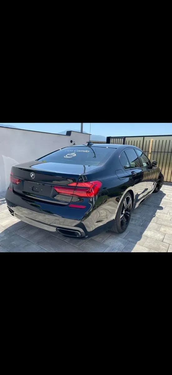 BMW 7 Series 2016 photo 2