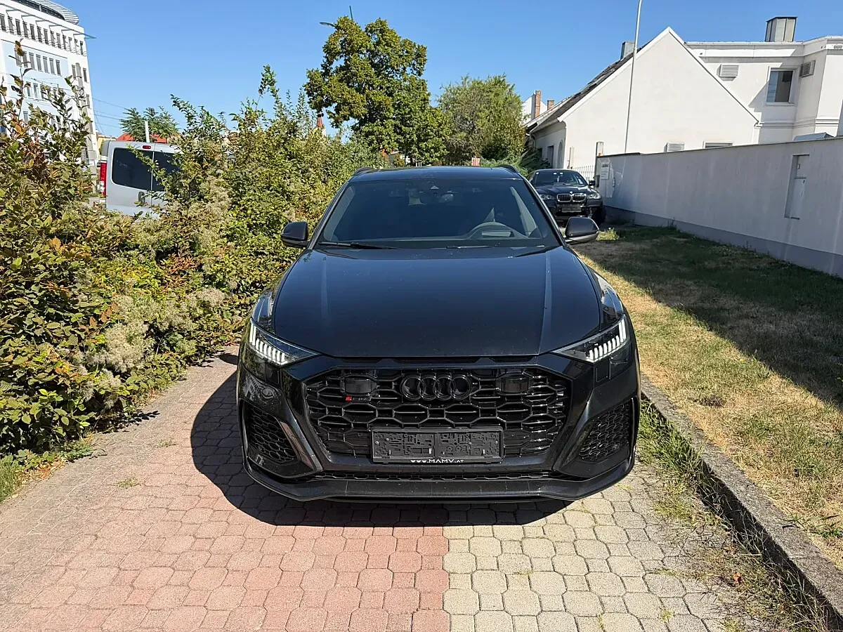 Audi Q8 2023 photo 2