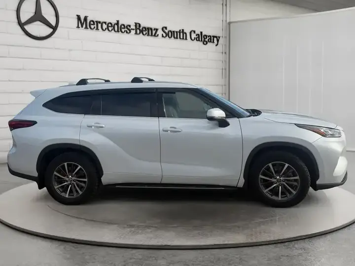 Toyota Highlander 2022 photo 4