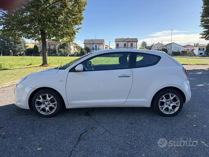 Alfa Romeo Mito 2011 photo 3
