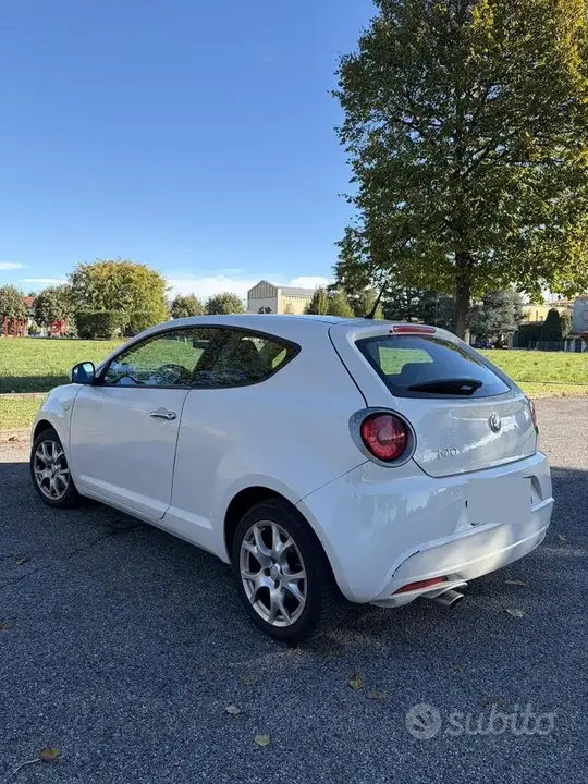 Alfa Romeo Mito 2011 photo 5