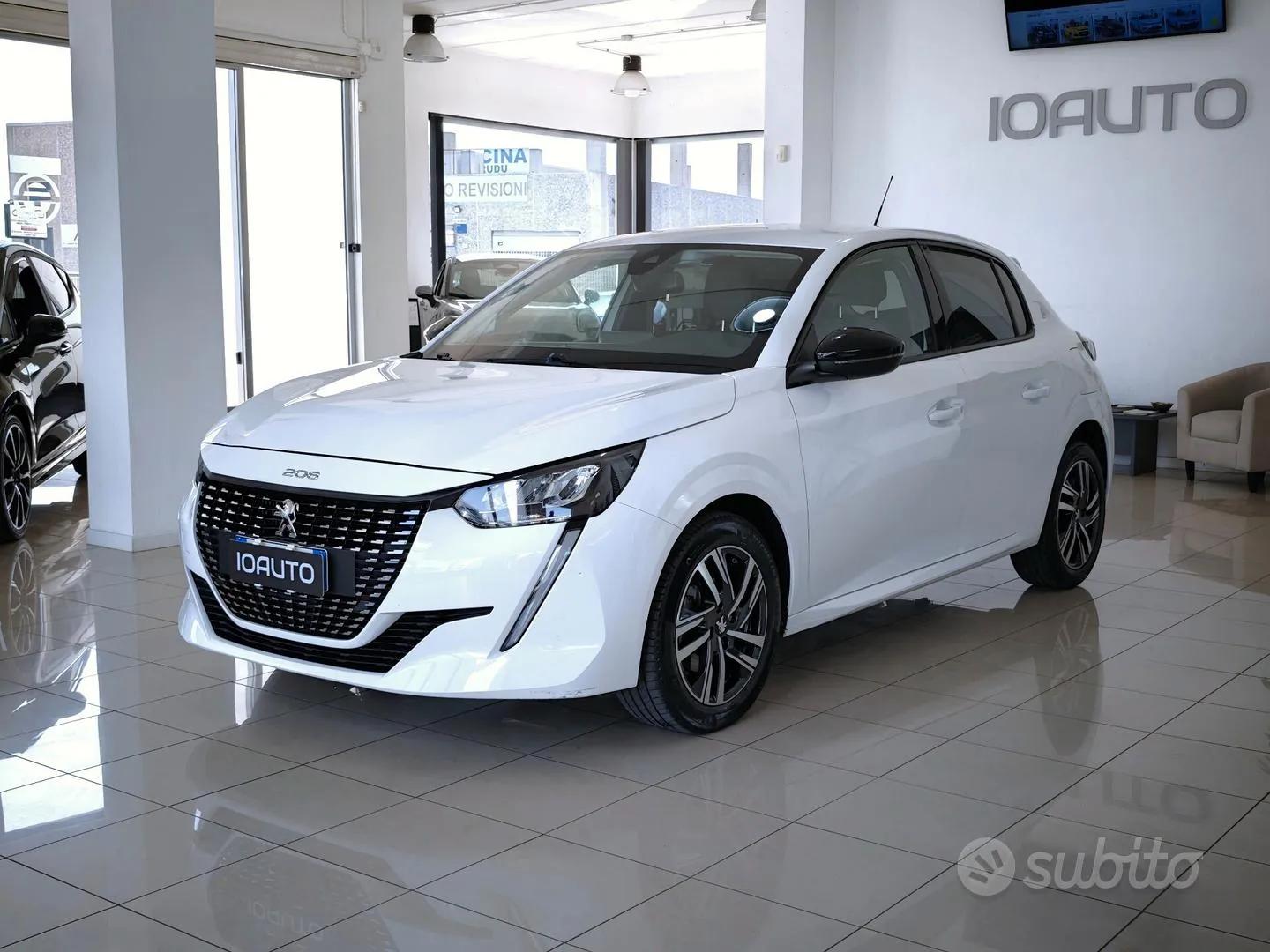 Peugeot 208 2022 photo 2