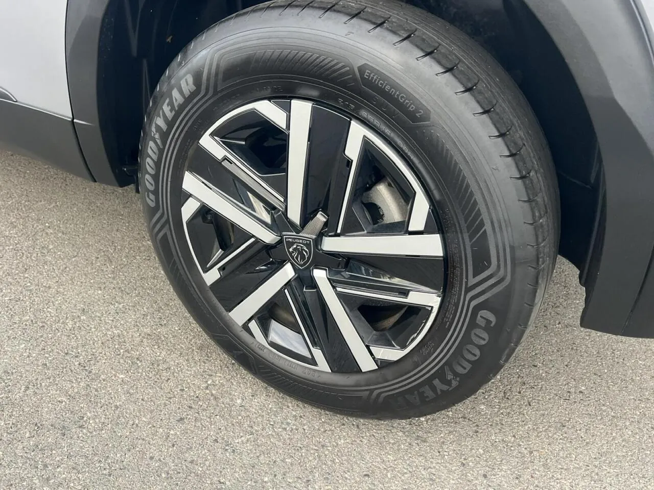 Peugeot 2008 2023 photo 3