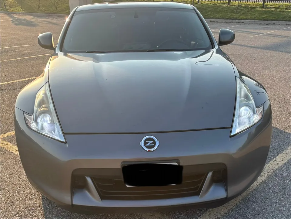 Nissan 370Z 2011 photo 2