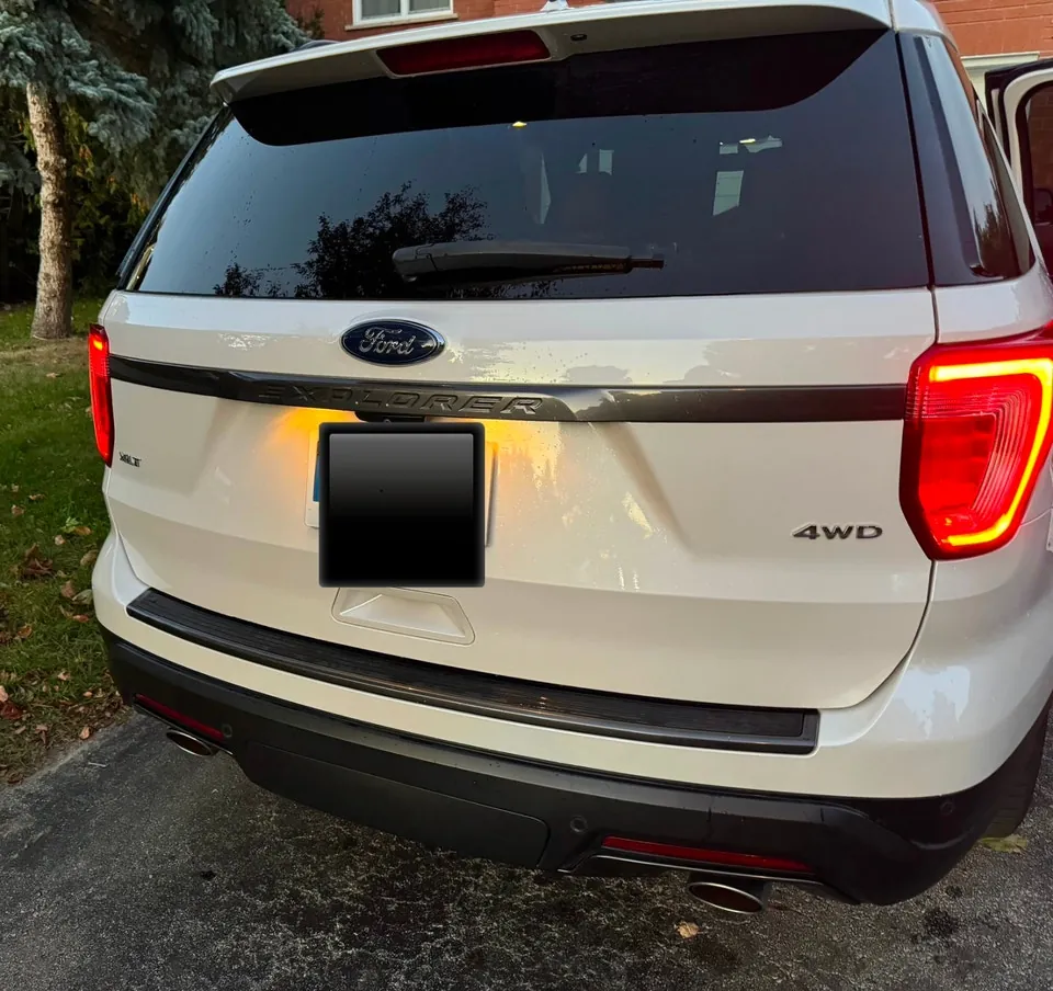 Ford Explorer 2018 photo 2