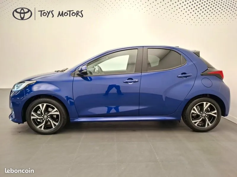 Toyota Yaris 2024 photo 2