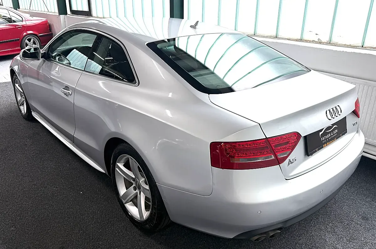 Audi A5 2011 photo 3