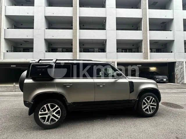 Land Rover Defender 2026 photo 2