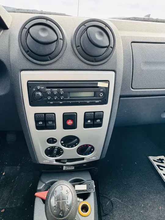 Dacia Logan 2009 photo 5