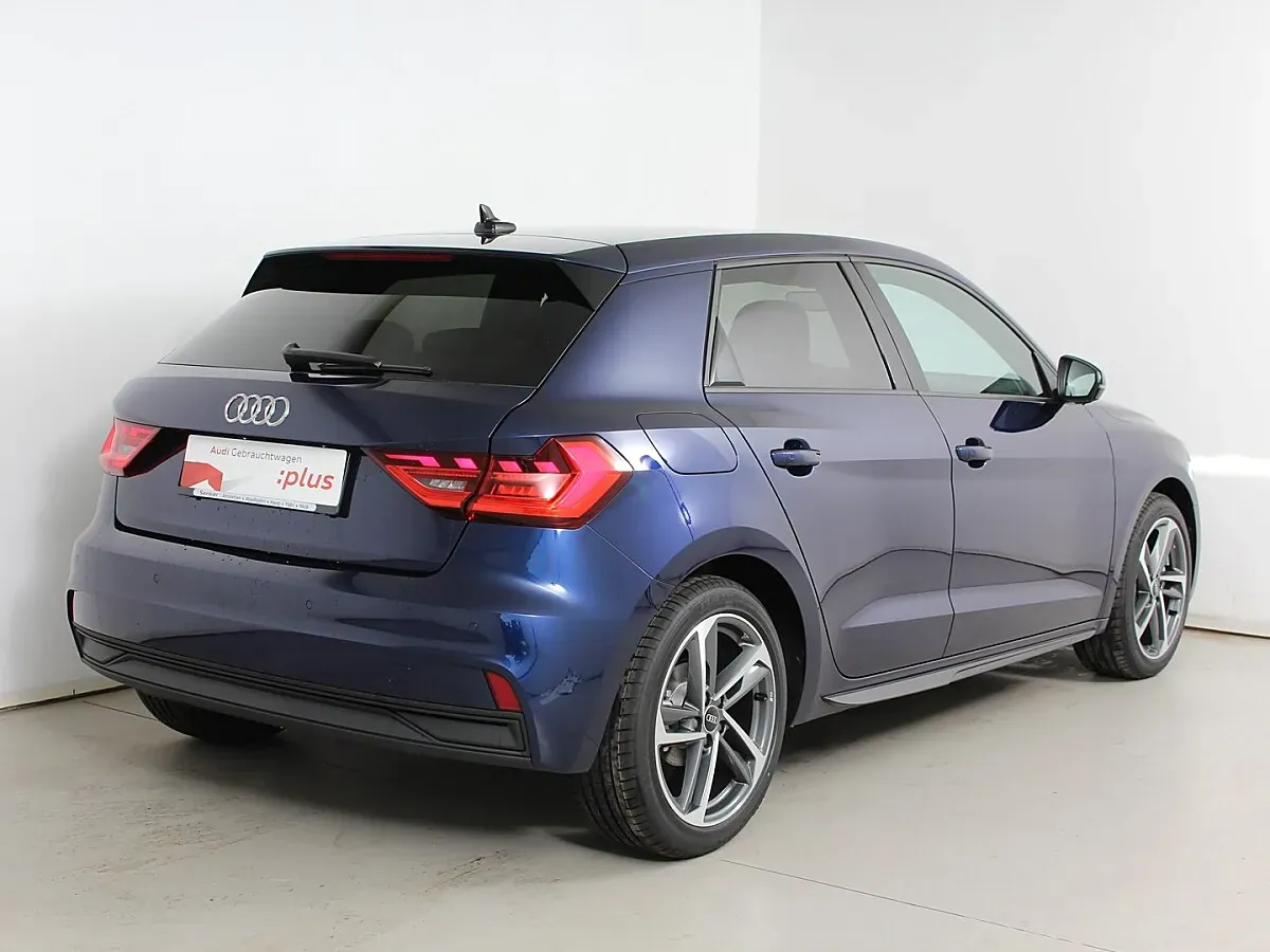Audi A1 2025 photo 2